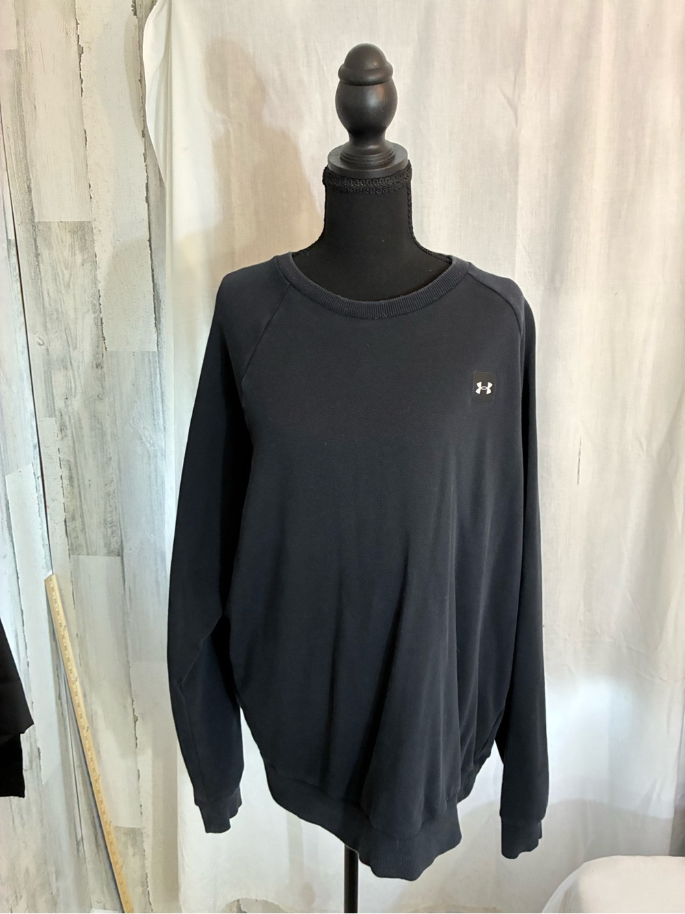 Under Armour Black Crewneck Sweatshirt with Small Logo
